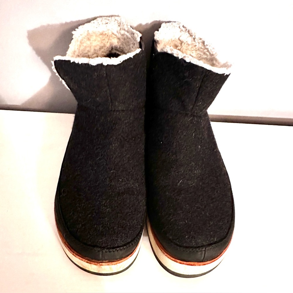 Merrell - Women’s, Juno Pull On, Wool, Suede, Ankle Boots, Black Size 9